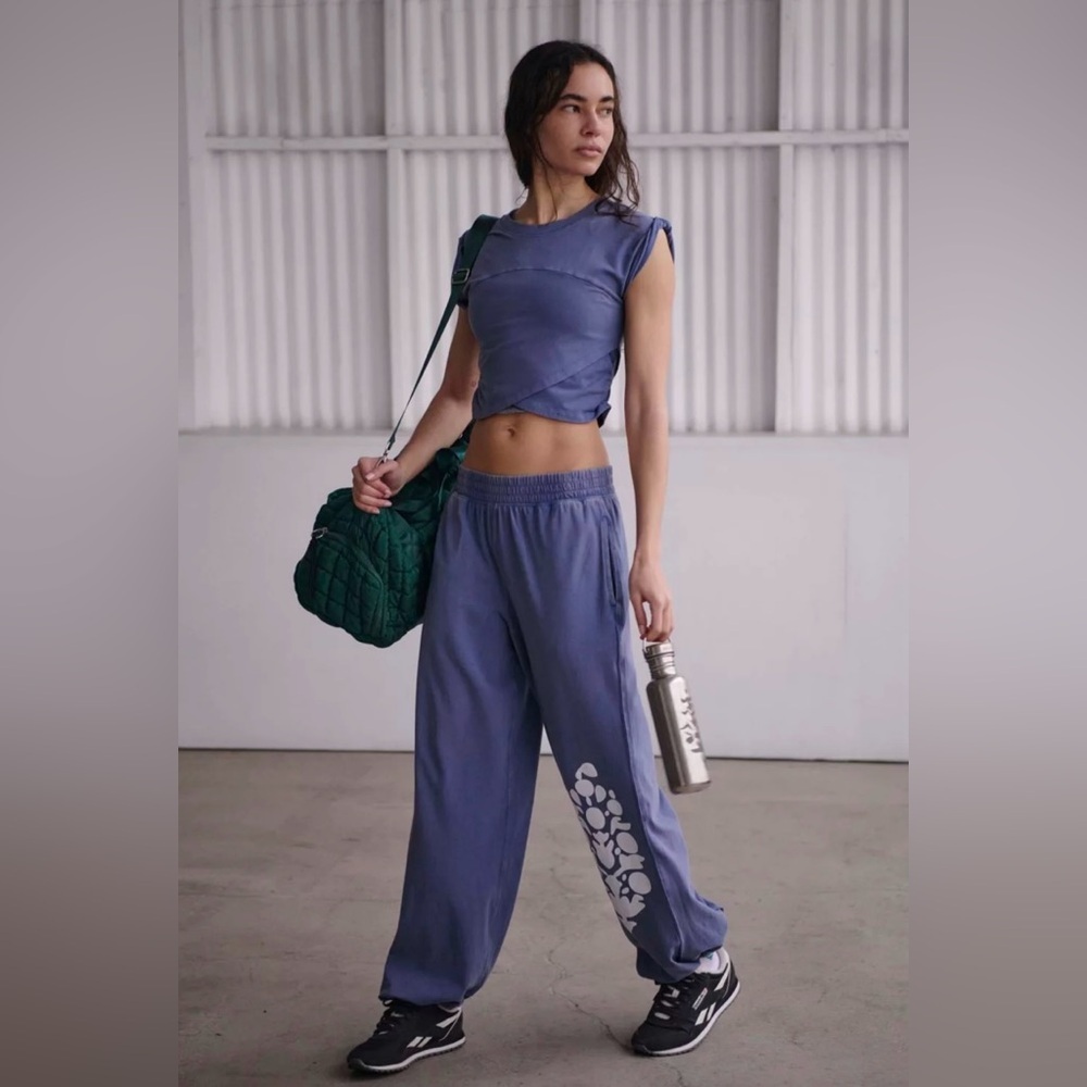 Free People Movement Women's Hot Shot Logo Crossover 2-Piece Set Blue Medium